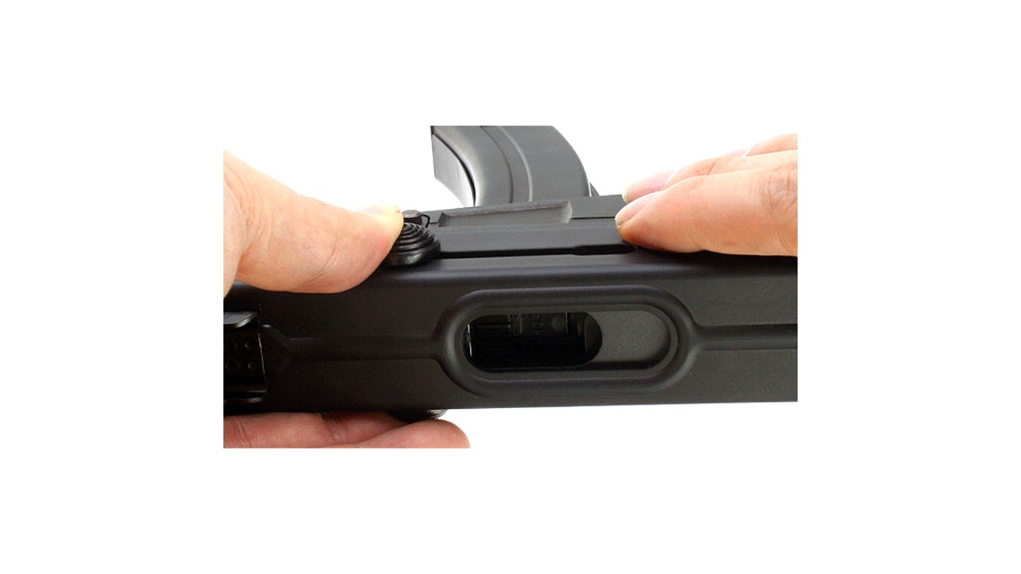 TOKYO MARUI SCORPION Vz61 AEG SMG